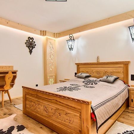 Apartament Zakopane Utrzymany W Stylu Goralskiej Chaty Dış mekan fotoğraf